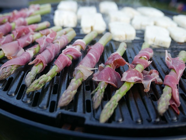 Espárragos a la Parrilla: Delicada Tentación Verde que Conquista los Paladares 🥬