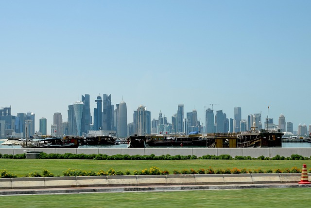 Doha: Where Shimmering Skyscrapers Dance with Golden Desert Sands 🏙️