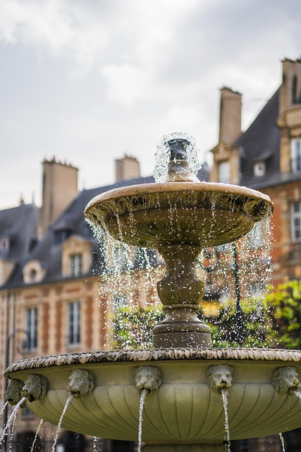 ホーチミンシティ – 魅惑のフランス風情と活気あふれるベトナムの心臓部🏛️