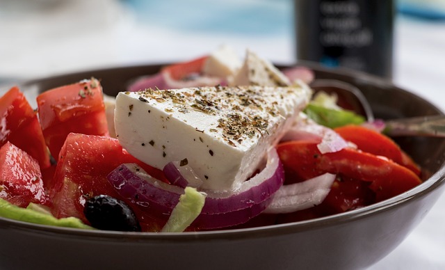 Ensalada Griega: Un Festín Mediterráneo de Sabores Frescos y Vibrantes 🥗